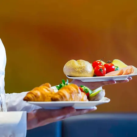 Hotel Ibis Centrum 3*