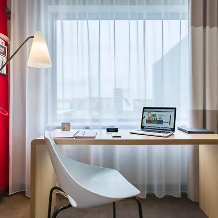 Ibis Centrum Hotel 3*