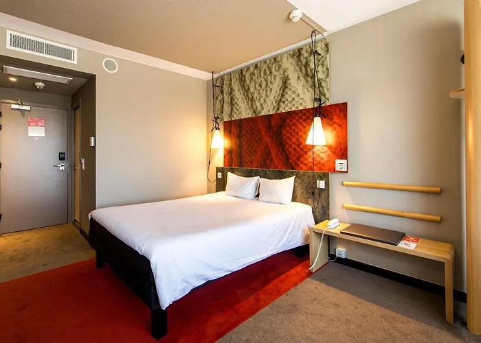 Ibis Centrum Hotel 3*