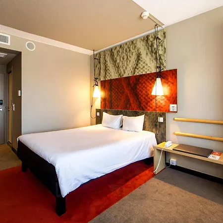 Ibis Centrum Отель 3*