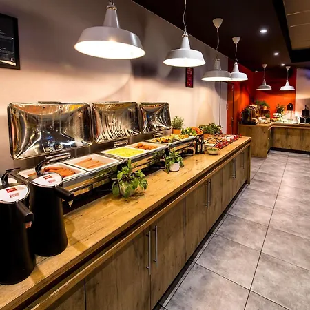 Ibis Centrum Hotel 3*