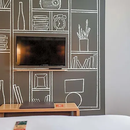 Ibis Centrum Hotel 3*