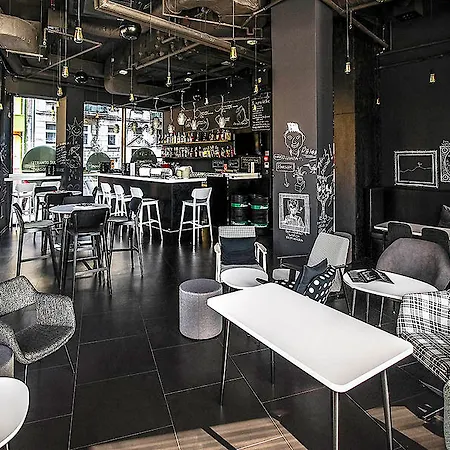 Ibis Centrum מלון 3*