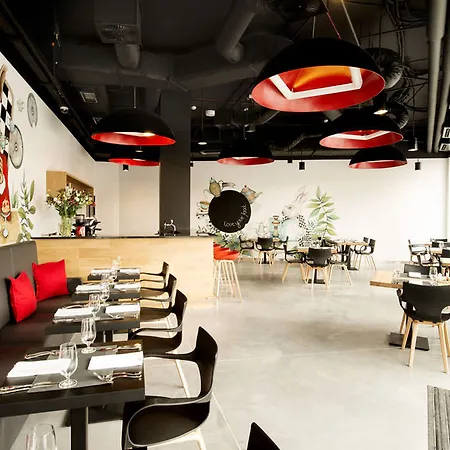 Ibis Centrum מלון